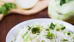 Salade de chou-rave et concombre