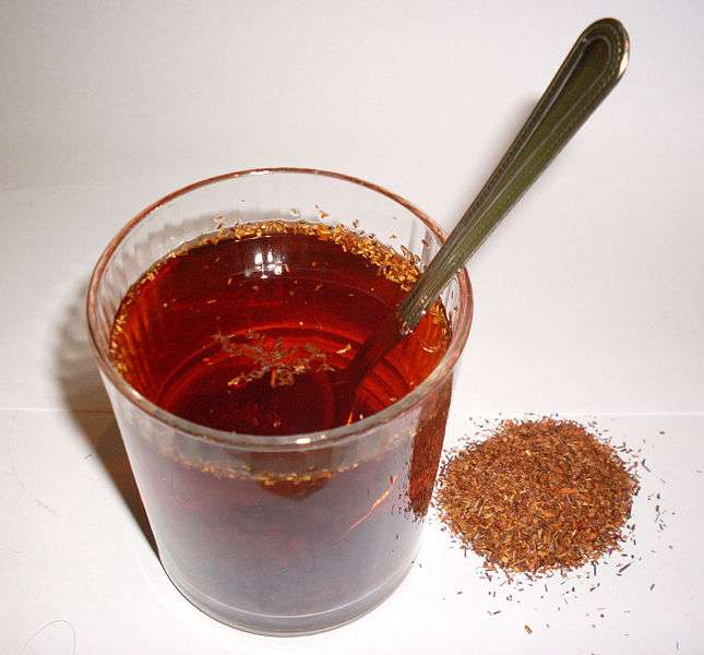 Le rooibos s’utilise aussi aisément que le thé, et il en devient une boisson agréable et désaltérante.