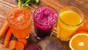 Les jus : un apport massif de nutriments comme les vitamines, les minéraux, les enzymes, les acides aminés, les glucides...