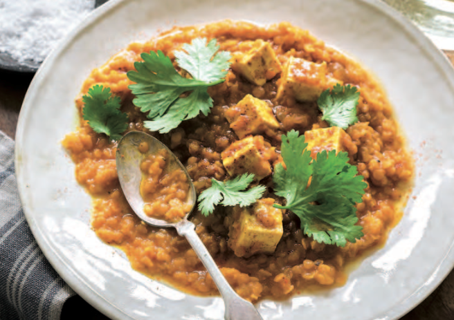 Curry aux lentilles corail et tofu
