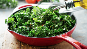 Chou kale sauté à l'ail