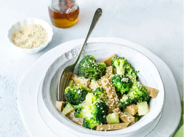 Sauté de seitan aux graines de sésame