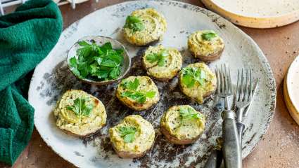 Champignons farcis au fromage Base d'ail et persil