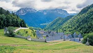 Plus d'éthique dans l'herboristerie monastique, l'exemple des moines du massif de la Chartreuse en Isère