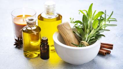 Traitement naturel des hémorroïdes avec les huiles essentielles