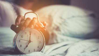 Anticiper changement d'heure et jet-lag avec les huiles essentielles