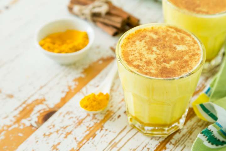 Boisson au curcuma et gingembre