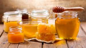 Misez sur la qualité et l'authenticité du miel