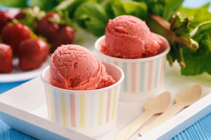 Sorbet à la rhubarbe parfumé au gingembre