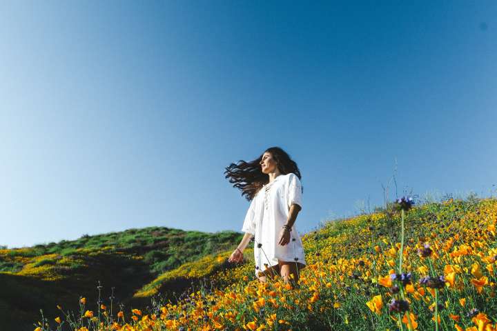 Renouer avec sa féminité grâce aux élixirs floraux