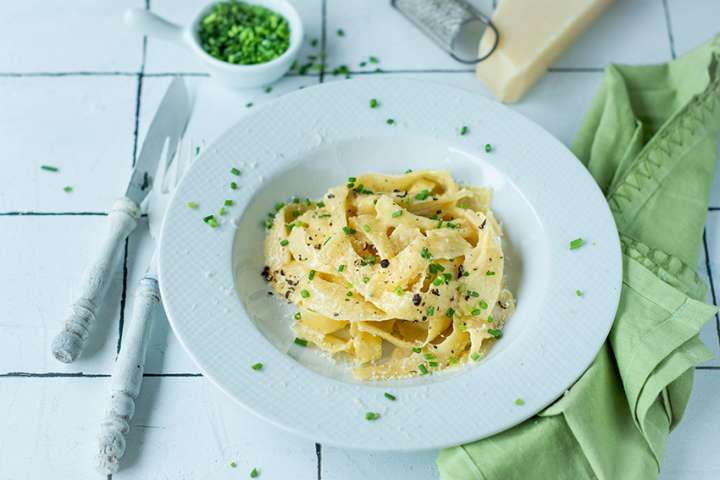 Nouilles de rutabaga Cacio e Pepe