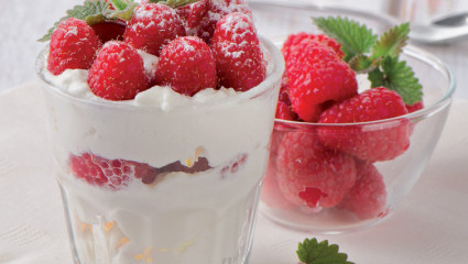 Mousse au cream cheese et petits fruits rouges