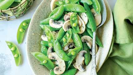 Pois gourmands et champignons sautés