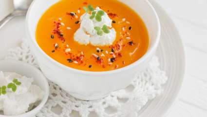 Diner - entrée : potage de carottes parfumé au cari