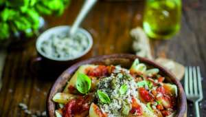 Penne à la sauce tomate et tournesol