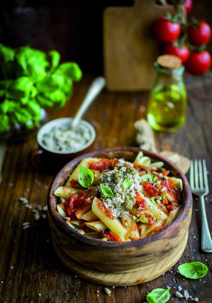 Penne à la sauce tomate et tournesol