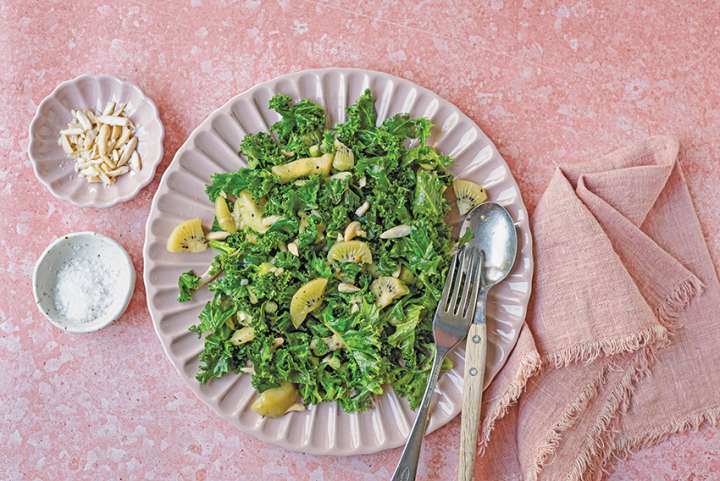 Sauté de kale et kiwi