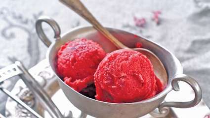 Sorbet à la rhubarbe et aux fraises