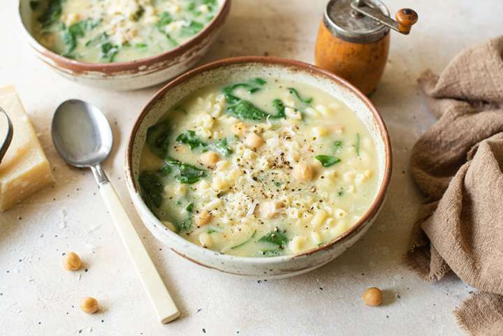 Soupe de pois chiches et pâtes